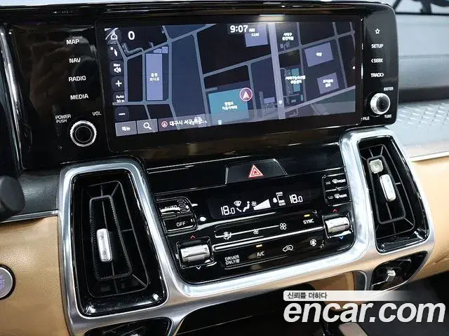 Kia Sorento 2022 — ფოტო 9/20