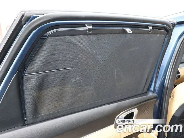 Kia Sorento 2022 — ფოტო 11/20