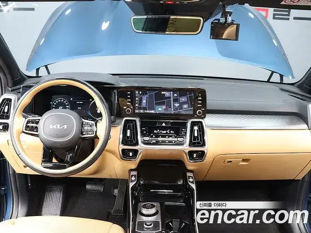 Kia Sorento 2022 — ფოტო 17/20