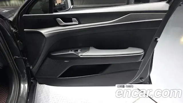 Kia K5 2023 — Photo 14/30
