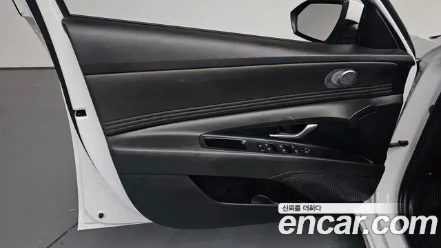 Hyundai The New Avante Hybrid 2020 — ფოტო 28/32
