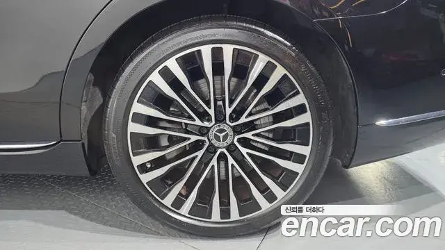 Mercedes-Benz S-Class 2021 — ფოტო 20/33