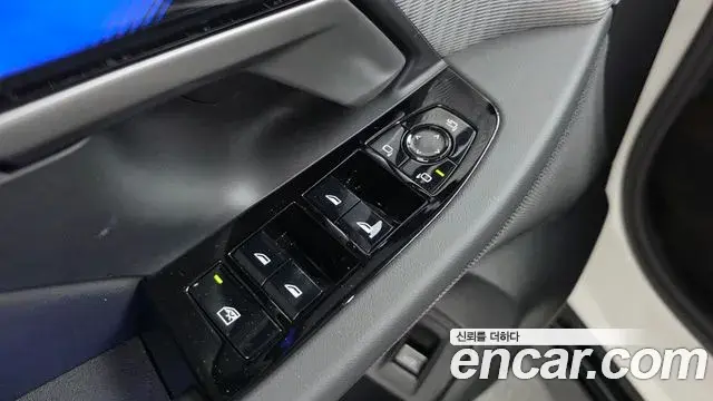 BMW 5 Series 2025 — Photo 6/34
