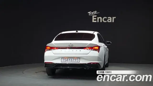 Hyundai The New Avante Hybrid 2023 — Photo 30/32