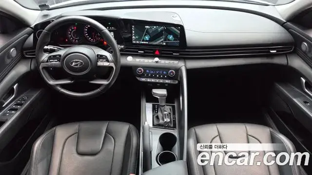 Hyundai The New Avante Hybrid 2023 — Photo 22/32