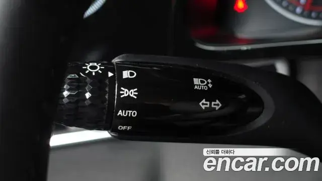 Hyundai The New Avante Hybrid 2023 — Photo 17/32