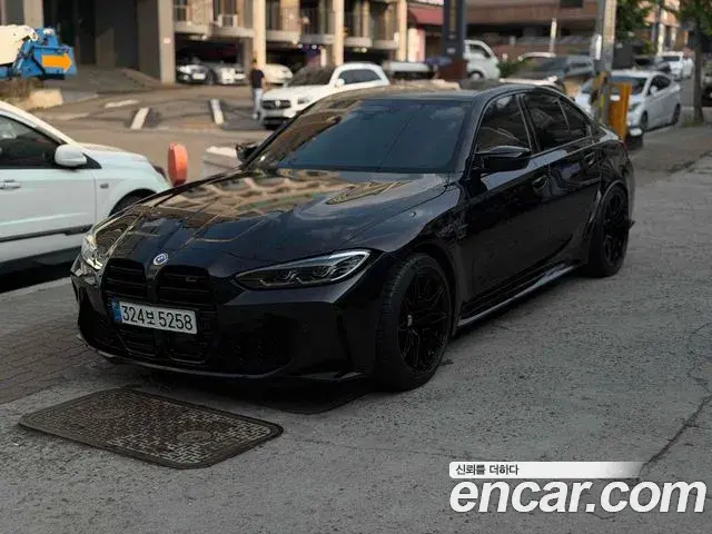 BMW M3 2022 — ფოტო 8/11