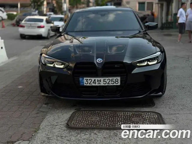 BMW M3 2022 — ფოტო 2/11