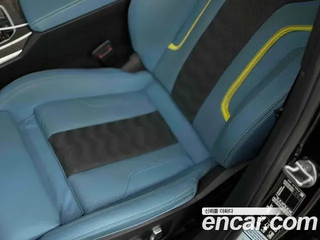 BMW M3 2022 — ფოტო 7/11
