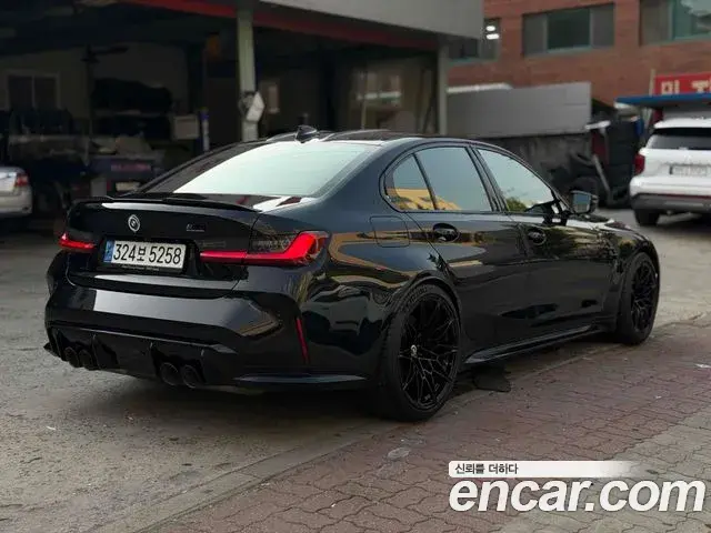BMW M3 2022 — ფოტო 10/11