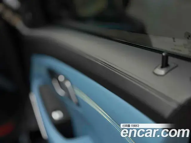 BMW M3 2022 — ფოტო 9/11