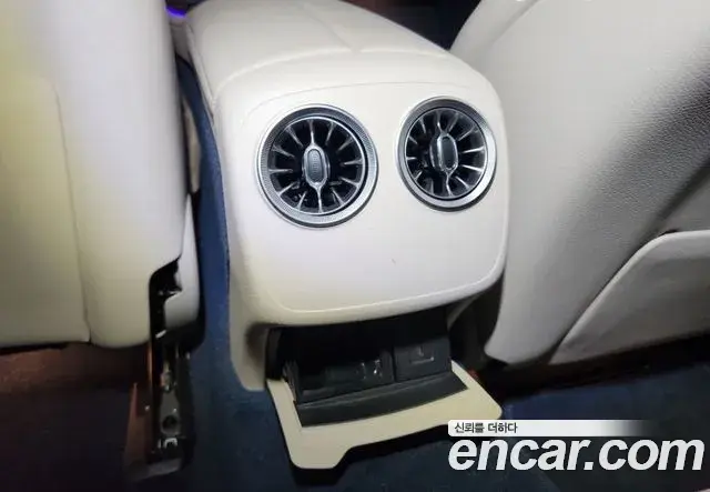 Mercedes-Benz E-Class 2023 — ფოტო 10/14
