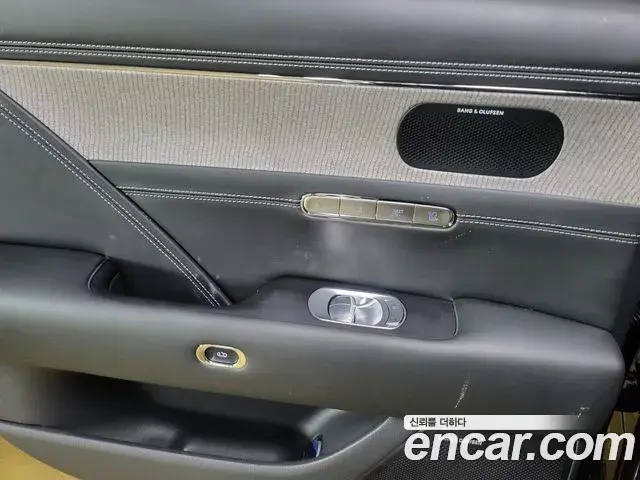Genesis G90 2022 — ფოტო 7/20