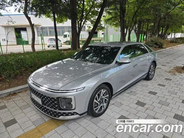 Hyundai Grandeur Hybrid 2023 — ფოტო 1/18