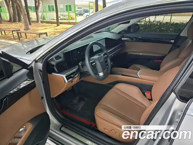 Hyundai Grandeur Hybrid 2023 — ფოტო 5/18