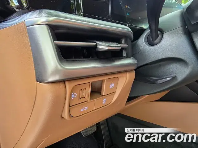 Hyundai Grandeur Hybrid 2023 — ფოტო 2/18