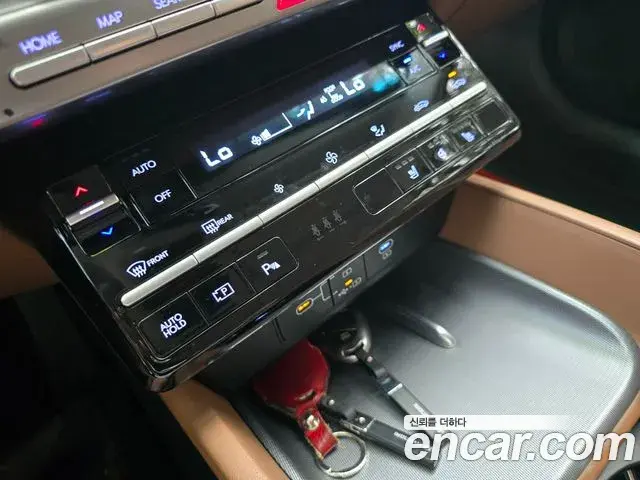 Hyundai Grandeur Hybrid 2023 — ფოტო 4/18