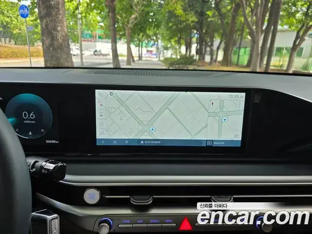 Hyundai Grandeur Hybrid 2023 — ფოტო 8/18