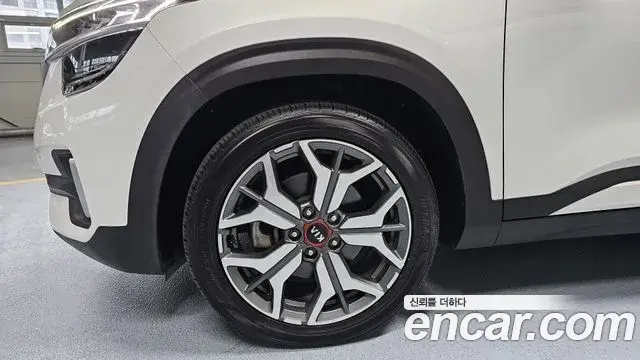 Kia Seltos 2020 — Şəkil 18/20
