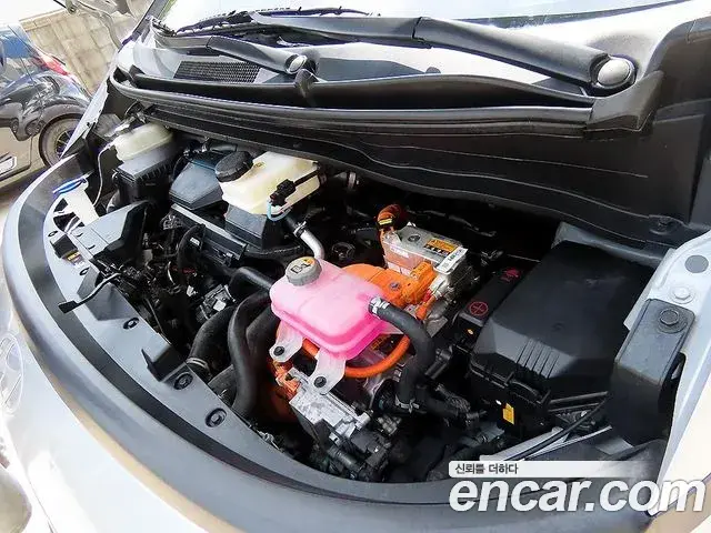 Hyundai Staria 2024 — Фото 19/20