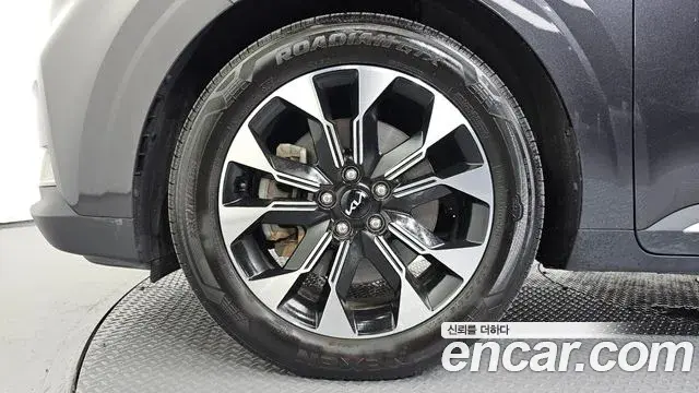 Kia Carnival 2022 — Şəkil 13/30