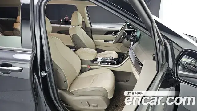 Kia Carnival 2022 — Şəkil 18/30