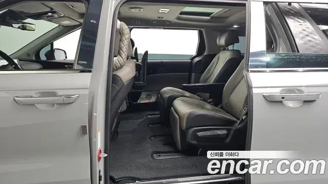 Kia Carnival 2025 — Şəkil 7/20