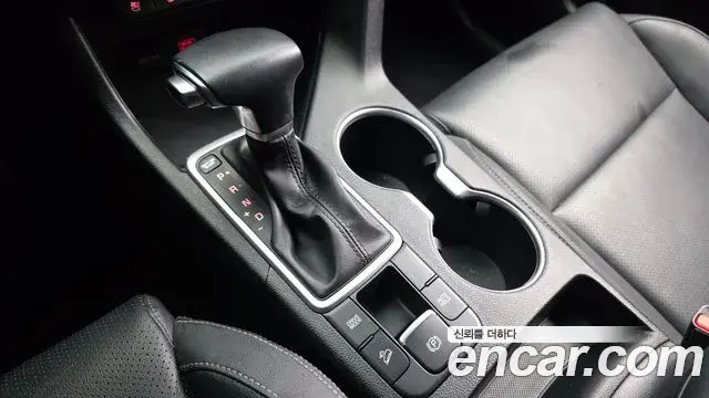 Kia Sportage The Bold 2021 — ფოტო 6/30
