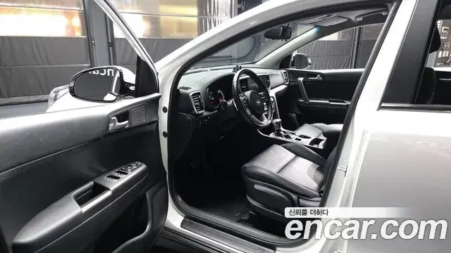 Kia Sportage The Bold 2021 — ფოტო 1/30