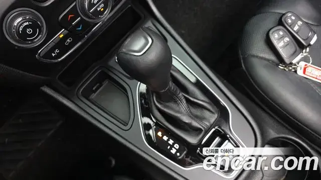 Jeep Cherokee 2021 — Photo 28/33