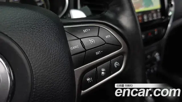 Jeep Cherokee 2021 — Photo 12/33