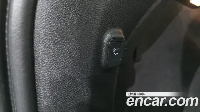 Jeep Cherokee 2021 — Photo 14/33