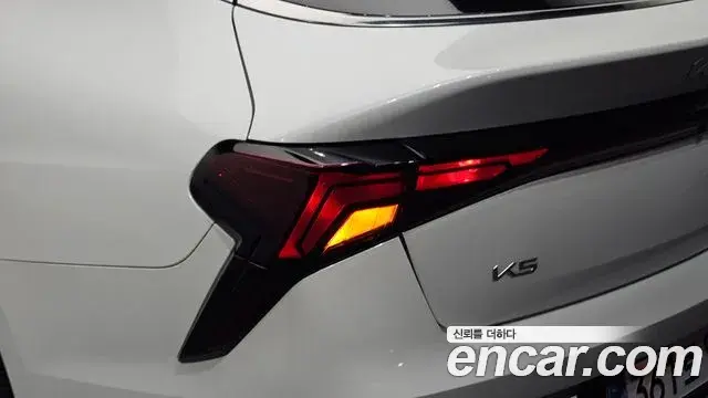 Kia K5 2023 — Photo 22/32