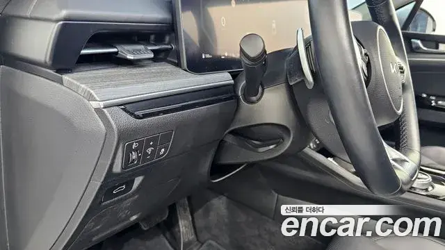 Kia K5 2023 — Photo 3/32