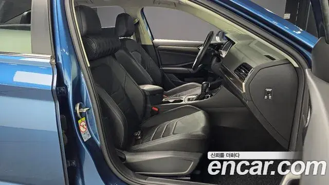 Volkswagen Jetta 2020 — ფოტო 17/20
