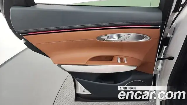 Genesis GV70 2025 — Şəkil 29/35