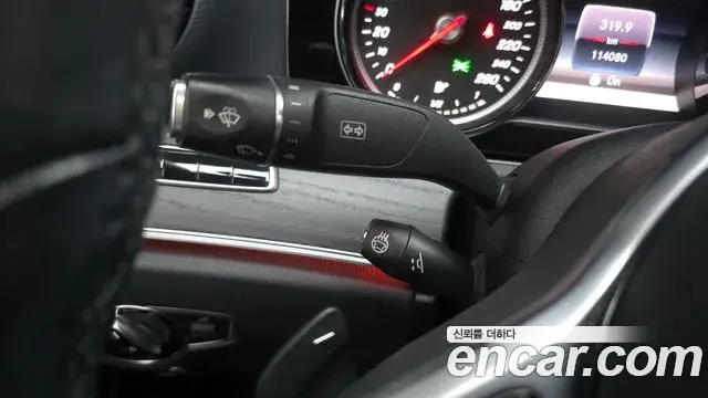 Mercedes-Benz E-Class 2018 — Фото 18/20