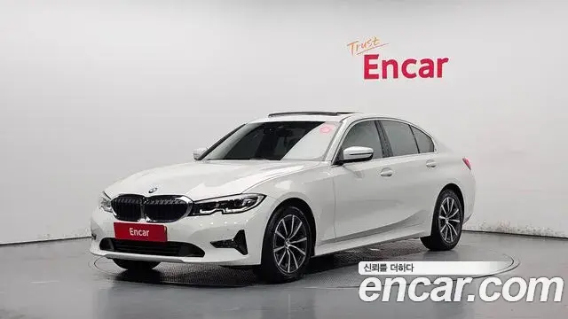BMW 3 Series 2019 — Photo 27/31
