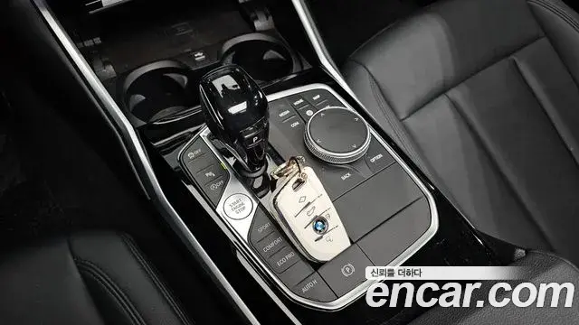 BMW 3 Series 2019 — Photo 7/31