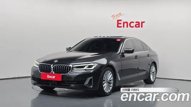 BMW 5 Series 2022 — Photo 16/20