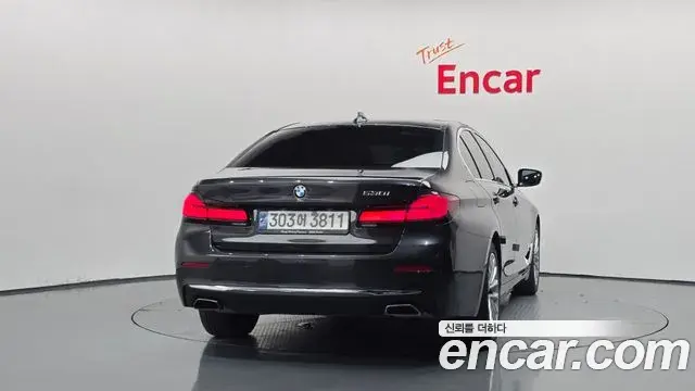 BMW 5 Series 2022 — Photo 9/20