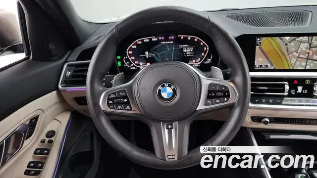 BMW 3 Series 2020 — Photo 17/36