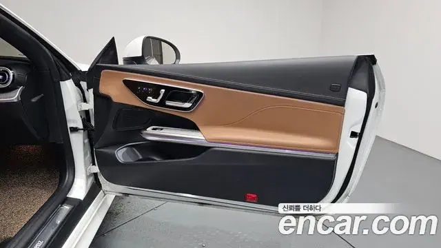 Mercedes-Benz CLE-Class 2025 — Photo 13/34