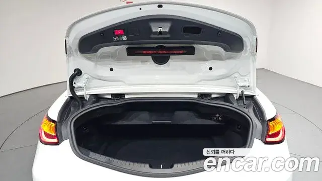 Mercedes-Benz CLE-Class 2025 — Photo 3/34