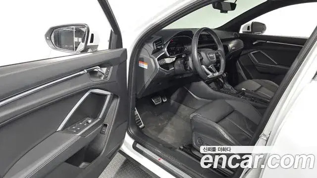 Audi Q3 2024 — Фото 10/20