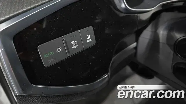 Audi Q3 2024 — Фото 12/20