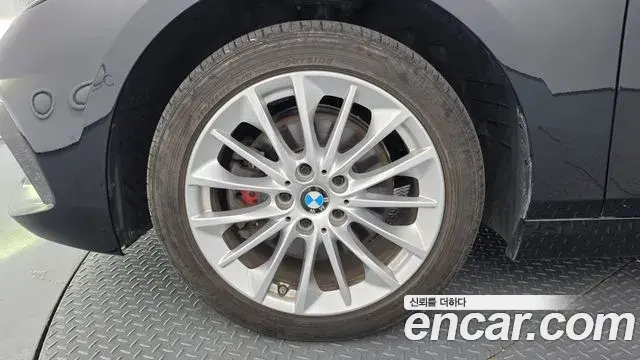 BMW 1 Series 2021 — ფოტო 17/20