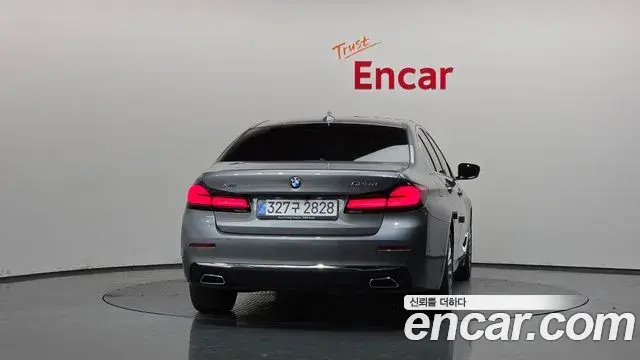 BMW 5 Series 2023 — Şəkil 18/20