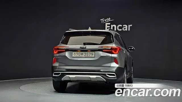 Kia Seltos 2020 — Photo 29/33