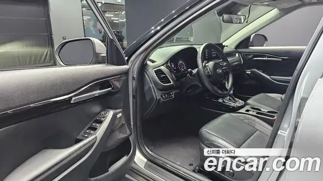 Kia Seltos 2020 — Photo 8/33